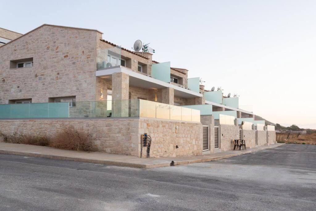 Sofia Suite, A Seafront Hideaway ! Pánormos المظهر الخارجي الصورة