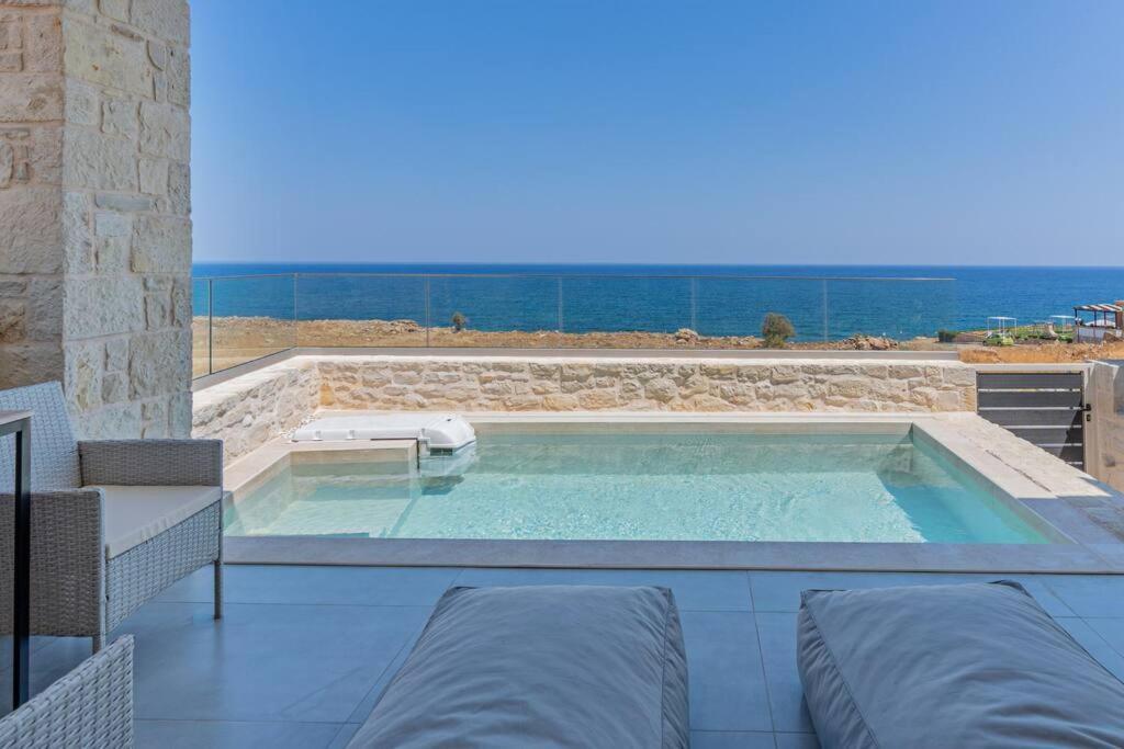 Sofia Suite, A Seafront Hideaway ! Pánormos المظهر الخارجي الصورة